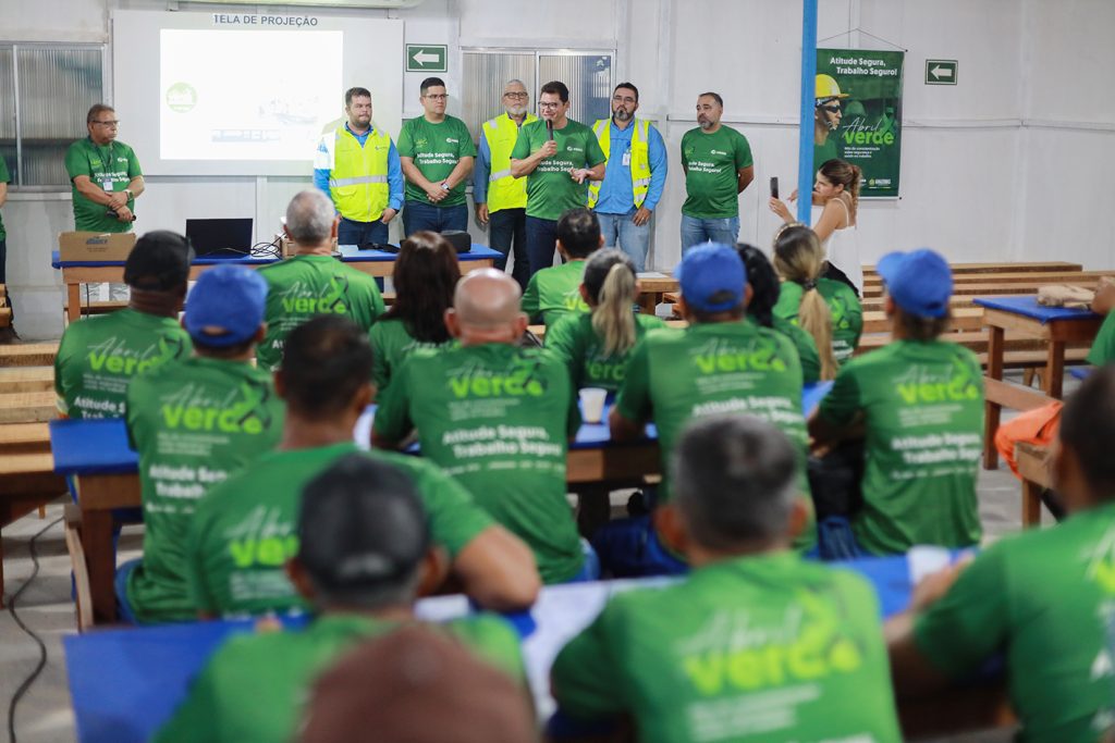 UGPE encerra campanha Abril Verde, alcançando 775 pessoas com ações de saúde e segurança do trabalho 2 UGPE ABRIL VERDE PROSAMIN FOTO TIAGO CORREA UGPE 03 1024x683 1