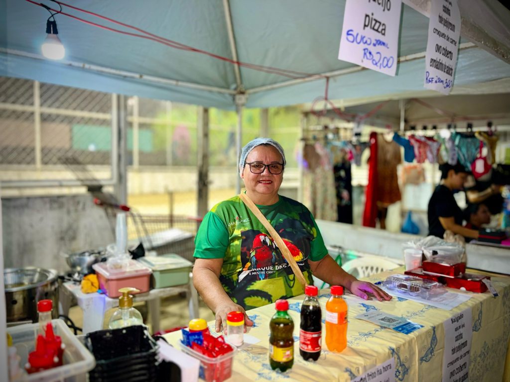 Feira de Empreendedorismo promovida pela beneficiárias do Prosamin+ gera renda e oportunidades 5 UGPE EMPREENDEDORA SOCORRO SILVA FOTO TIAGO CORREA 1024x768 1