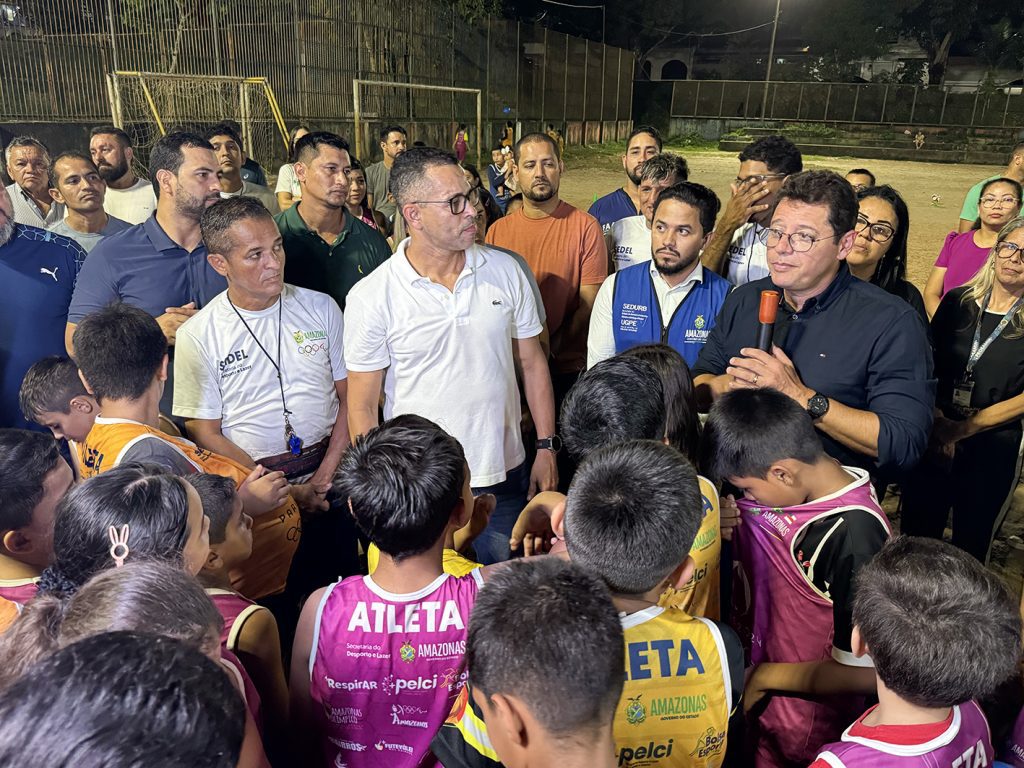 Governo do Amazonas anuncia reforma de mais dois campos esportivos comunitários na capital 7 UGPE GOVERNO ANUNCIA REFORMA DE DOIS CAMPOSSECRETA769 RIOS JORGE ELIAS DA SEDEL E MARCELLUS CAMPE770 LO DA SEDURB E UGPE FOTO TIAGO CORREA UGPE 1024x768 1