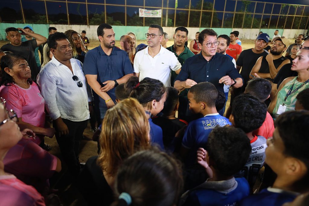 Governo do Amazonas anuncia reforma de mais dois campos esportivos comunitários na capital 5 UGPE GOVERNO ANUNCIA REFORMA DE DOIS CAMPOSSECRETA769 RIOS JORGE ELIAS DA SEDEL E MARCELLUS CAMPE770 LO DA SEDURB E UGPE FOTO TIAGO CORREA UGPE 01 1024x683 1