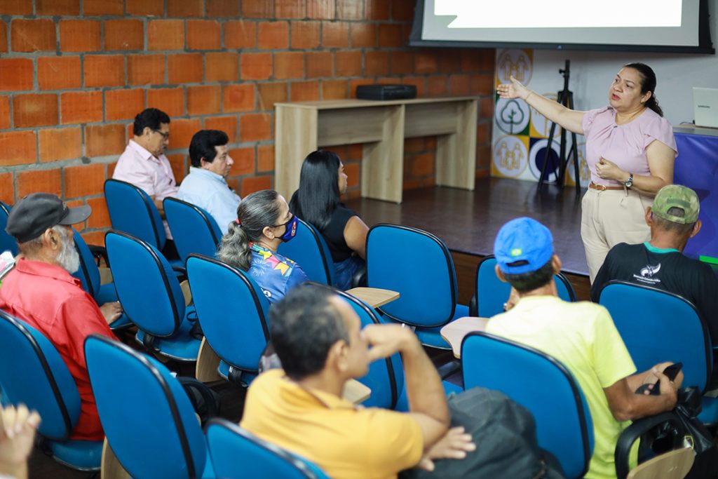 UGPE apresenta Trabalho Técnico Social (TTS) às famílias do futuro Complexo Habitacional Cachoeira Grande 3 UGPE REUNIA771 O COM FAMI769 LIAS DO CACHOEIRA GRANDE FOTO TIAGO CORREA UGPE 01 1024x683 1