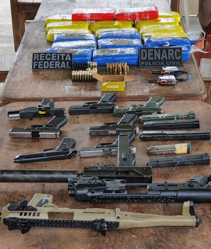 Polícia Civil deflagra operação e apreende drogas, armamentos, munições e caminhonete; prejuízo ao crime organizado é de R$ 1 milhão 17 WhatsApp Image 2025 05 19 at 133520