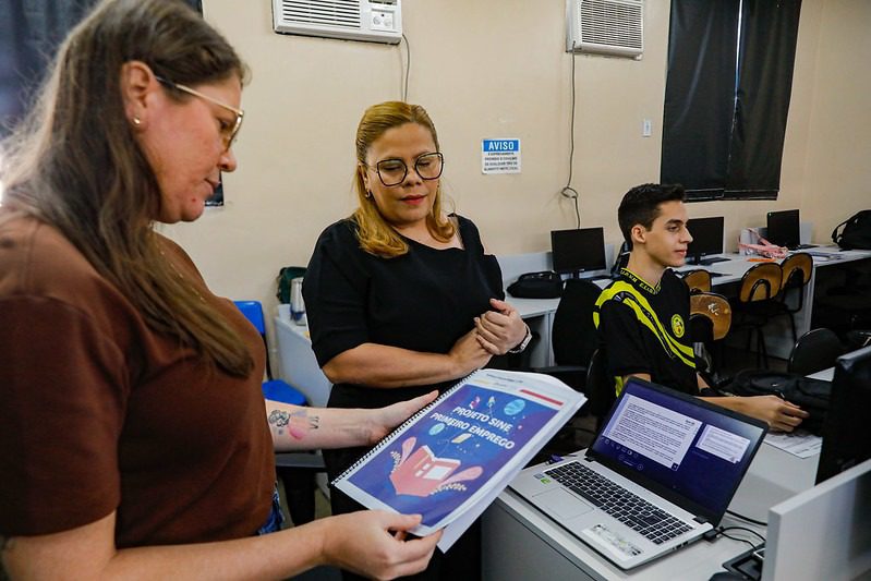 Governo do Amazonas entrega certificação para primeiras turmas do projeto Sine Primeiro Emprego 5 WhatsApp Image 2025 05 22 at 163042