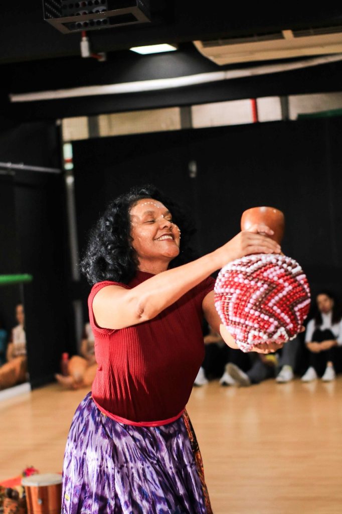 Espetáculo Ancestrais encerra temporada com apresentações gratuitas no Teatro da Instalação 3 WhatsApp Image 2025 05 23 at 110101 682x1024 1