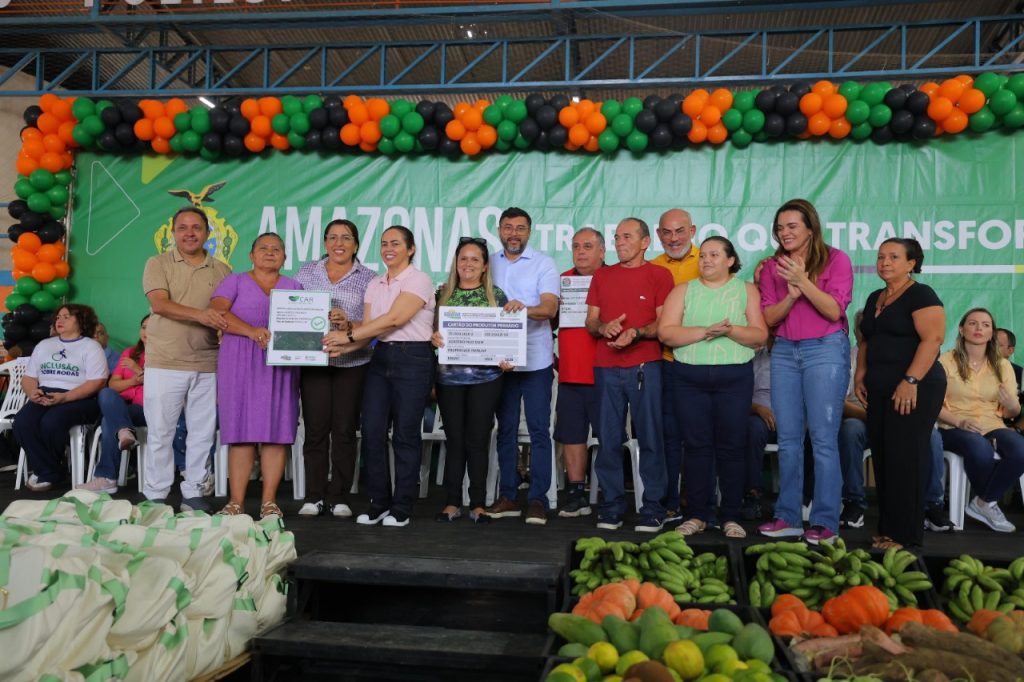 Em Rio Preto da Eva, governador Wilson Lima destina mais de R$ 1,5 milhão para impulsionar a produção rural 13 WhatsApp Image 2025 05 27 at 160435 1 1024x682 1