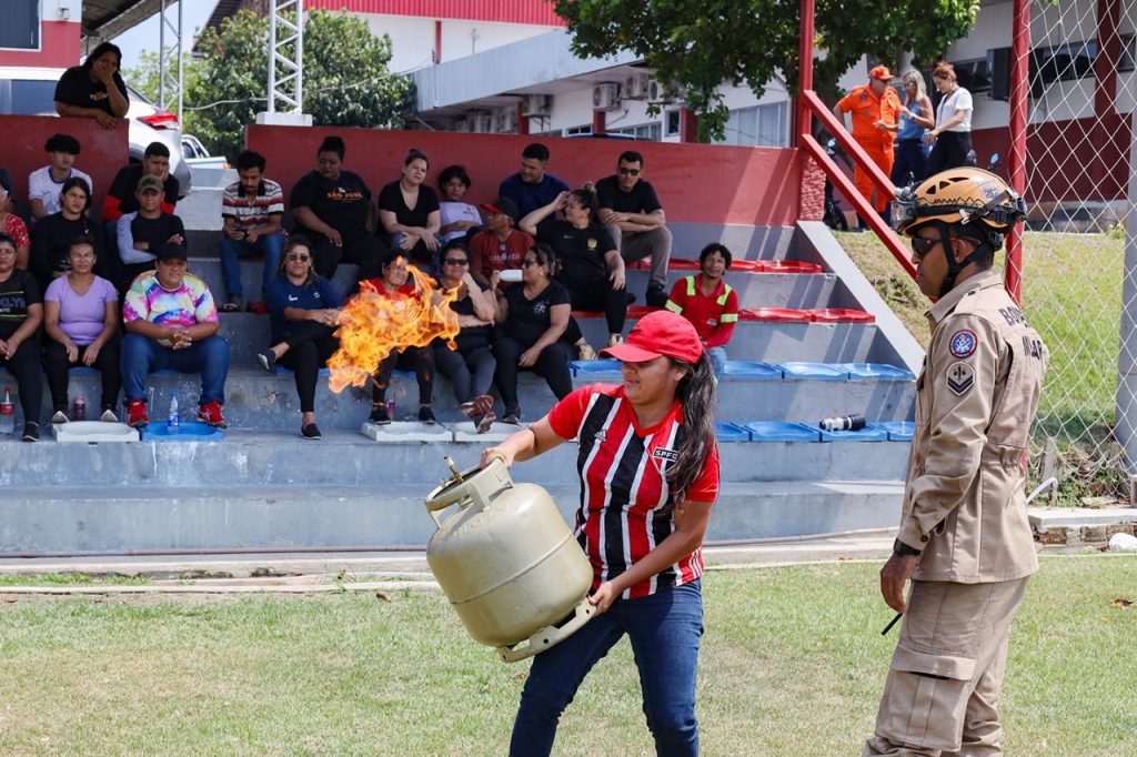 Moradores do Prosamin+ participam da 7ª edição do curso de Brigada de Incêndio e Primeiros Socorros 3 WhatsApp Image 2025 05 29 at 1940181 1024x682 1