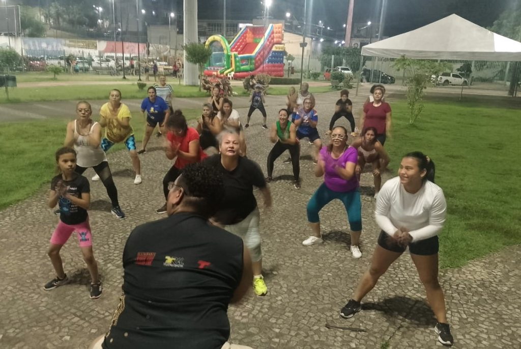 ‘Aulão’ de ritmos movimenta comunidade no Parque Rio Negro 2 cultura aula de ritmos foto divulgacao 1 1024x685 1