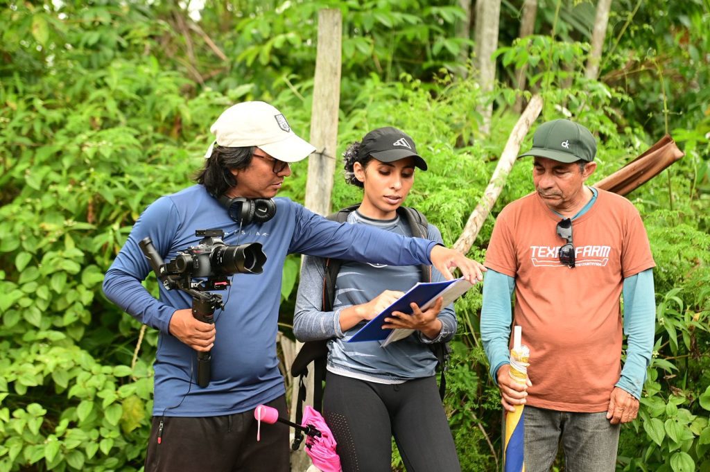 Curta ‘Meneruá’ estreia em Tefé, com foco na cultura ribeirinha e ancestralidade amazônica 3 cultura curta menerua foto Divulgacao Jhon Erick 2 1024x681 1