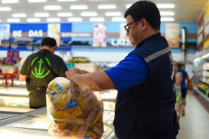 fiscalizacao supermercado 003 300x200 1