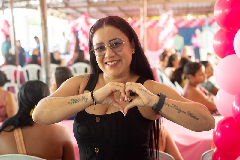 Mães de alunos do Pelci destacam compromisso do Governo do Amazonas com esporte e lazer 3 mascilene