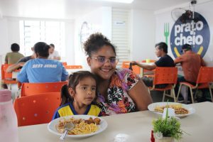 personagem jaqueline prato cheio foto juliana siqueira 300x200 1