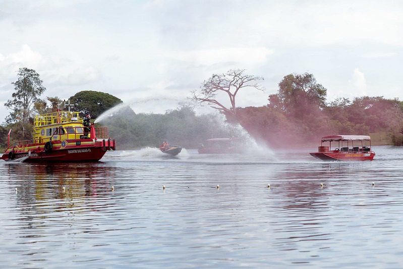 Festival de Parintins: Pela primeira vez, embarcação de combate a incêndio reforça segurança do transporte fluvial 2 1b3319d1 a455 4374 8867 dced7fd0297c