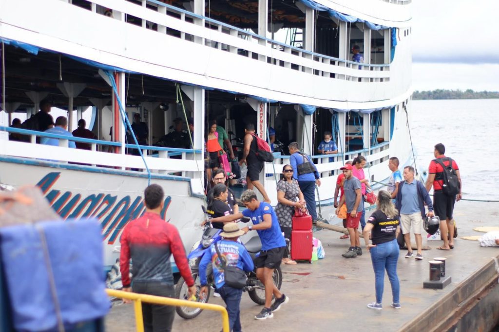 Festival de Parintins 2025: Arsepam define esquema operacional das embarcações para Ilha Tupinambarana 5 Arsepam fiscaliza embarcacoes Foto Divulgacao 1024x683 1