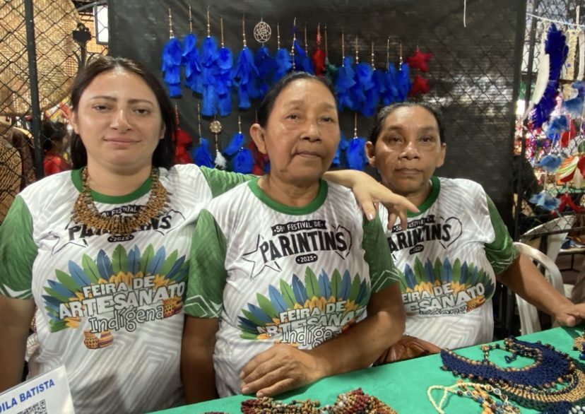 Festival de Parintins 2025: Cachaça indígena conquista visitantes na 5ª Feira de Artesanato da Fepiam 2 Artesanato indi769 gena Fepiam 01