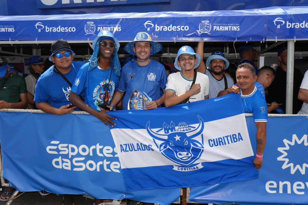 Festival de Parintins 2025: Governo do Amazonas reforça cuidado com torcedores nas filas das galeras 2 Cultura filas galera foto Aguilar Abecassis Secretaria de Estado de Cultura e Economia Criativa 1 1024x683 1