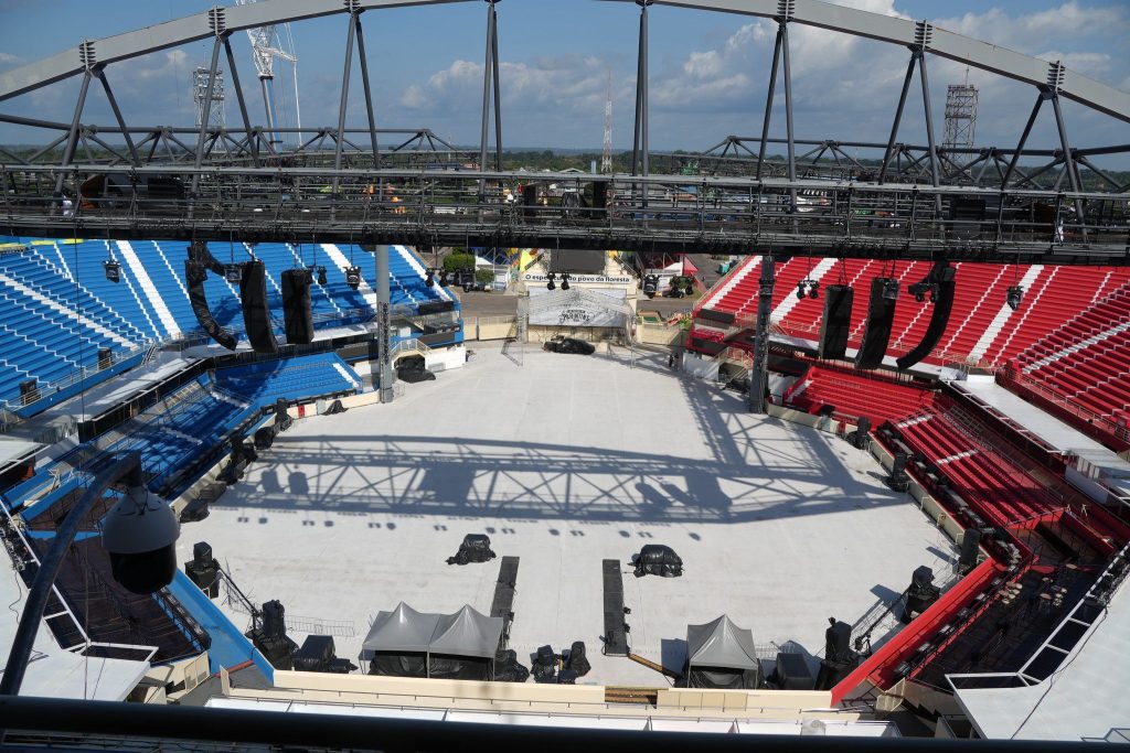 Festival de Parintins 2025: Visita guiada ao Bumbódromo inicia na quarta-feira 2 Cultura visita guiada foto Aguilar Abecassis Secreteria de Estado de Cultura e Econonia Criativa 7 1024x683 1