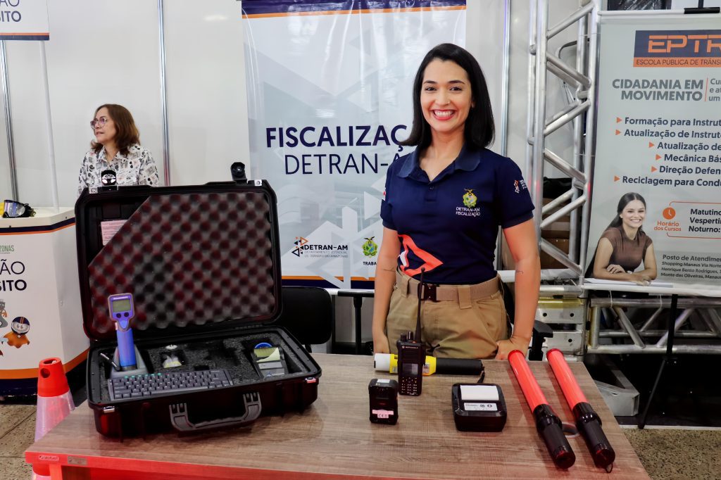 Detran-AM realiza 196 atendimentos durante evento promovido pela OAB-Amazonas 3 Detran AM Expo Mulher Equipe de Fiscalizacao Creditos Divulgacao Detran AM 1 1024x682 1