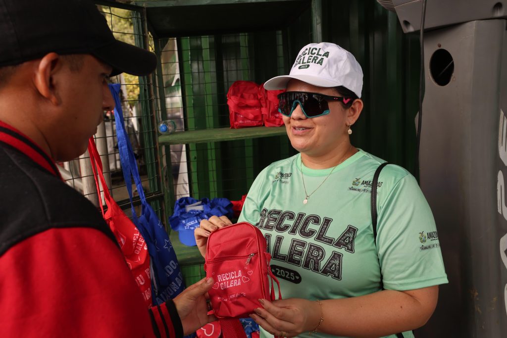 Festival de Parintins 2025: Espaço Sustentável Recicla, Galera inaugura com troca de resíduos por brindes 7 ESPACO SUSTENTAVEL 2025 FOTO MAURO NETO SECOM2 1024x683 1