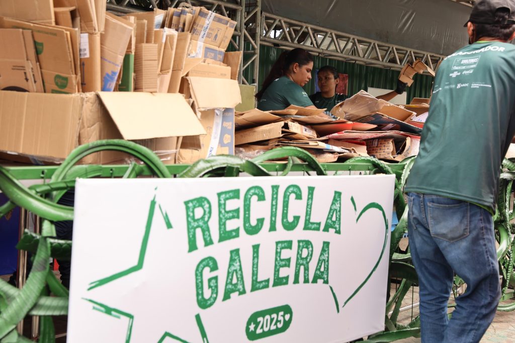 Festival de Parintins 2025: Espaço Sustentável Recicla, Galera inaugura com troca de resíduos por brindes 3 ESPACO SUSTENTAVEL 2025 FOTO MAURO NETO SECOM4 1024x683 1