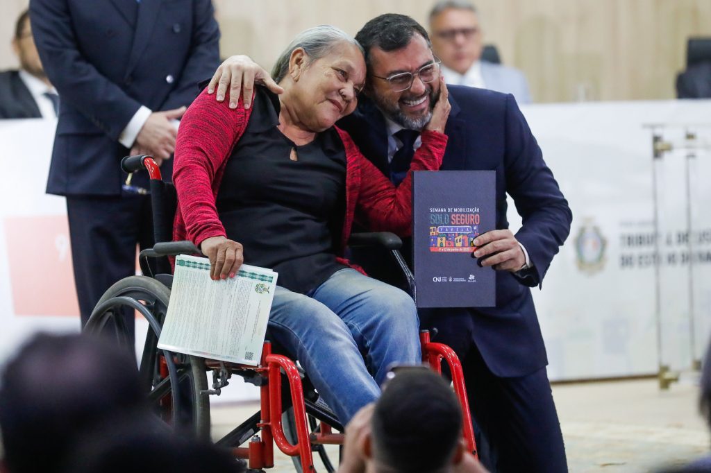 Governador Wilson Lima apresenta balanco de mais de 18 mil acoes de regularizacao fundiaria durante abertura da Semana do Solo Seguro 6 foto Arthur Castro Secom 1024x682 1