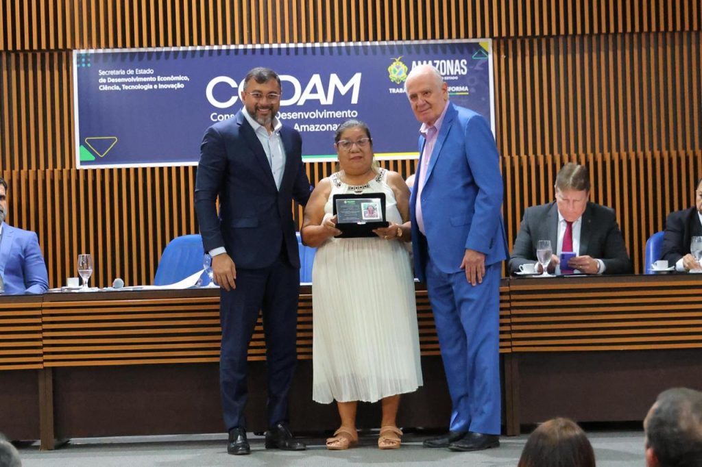 Governador Wilson Lima destaca aprovação de projetos com previsão de quase 2 mil empregos na 314ª reunião do Codam 5 Governador Wilson Lima destaca aprovacao de projetos com previsao de quase 2 mil empregos na 314a reuniao do Codam 4 com Luzanira Varela da Silva e Serafim Correa Diego Peres Secom 1024x682 1