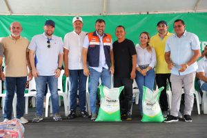 Governador Wilson Lima fortalece setor primario e fomenta empreendedorismo feminino em Anama 1 Foto Diego Peres Secom 300x200 1