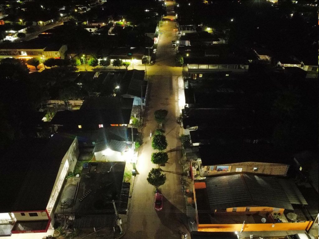 Governador Wilson Lima leva modernização da iluminação pública a Borba e Novo Aripuanã com mais de R$ 15 milhões em investimentos 3 Governador Wilson Lima leva modernizacao da iluminacao publica a Borba e Novo Aripuana com mais de R 15 milhoes em investimentos 6 foto Mauro Neto Secom 1024x768 1