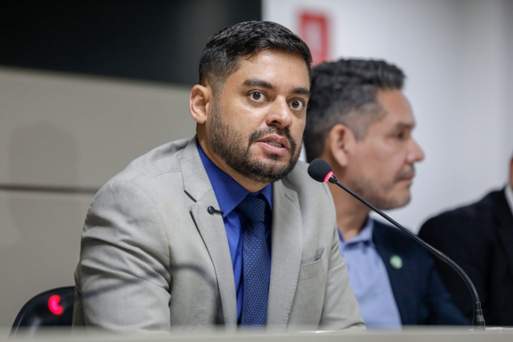 Governador Wilson Lima lança graduação em Inteligência Artificial na Universidade do Estado do Amazonas 9 Inteligencia Artificial Reitor Andre Zoghaib 2 1024x682 1