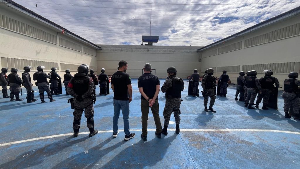 Seap, integrada com as forças de segurança, realiza operação de revista na Unidade Prisional do Puraquequara 2 Operacao revista Foto Seap 4 1024x576 1