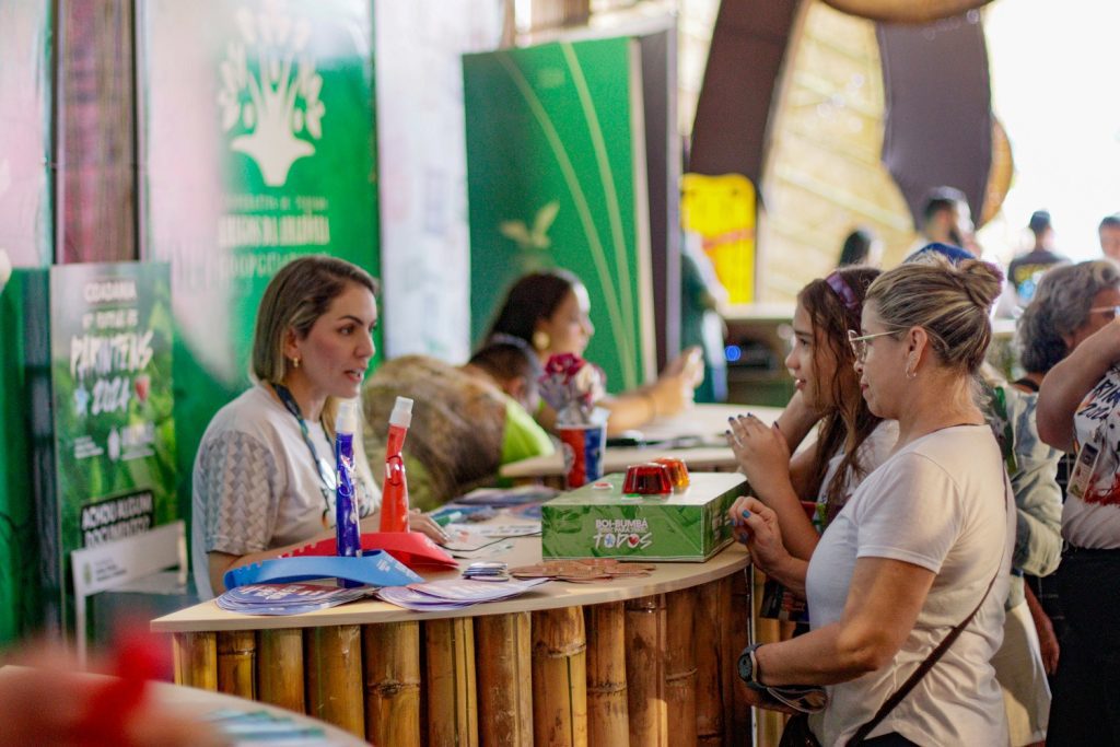 Festival de Parintins 2025: Sejusc fortalece a conscientização de direitos humanos e combate a violências 7 PARINTINS ACOES SEJUSC FOTO DIVULGACAO SEJUSC 2 1024x683 1