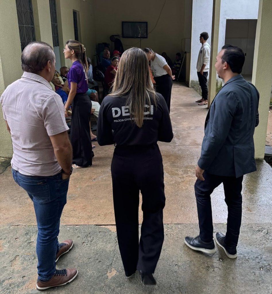 Junho Violeta: Polícia Civil reforça conscientização no combate à violência contra a pessoa idosa 7 PC AM AC807 A771 O POLICIAL DECCI 13 947x1024 1