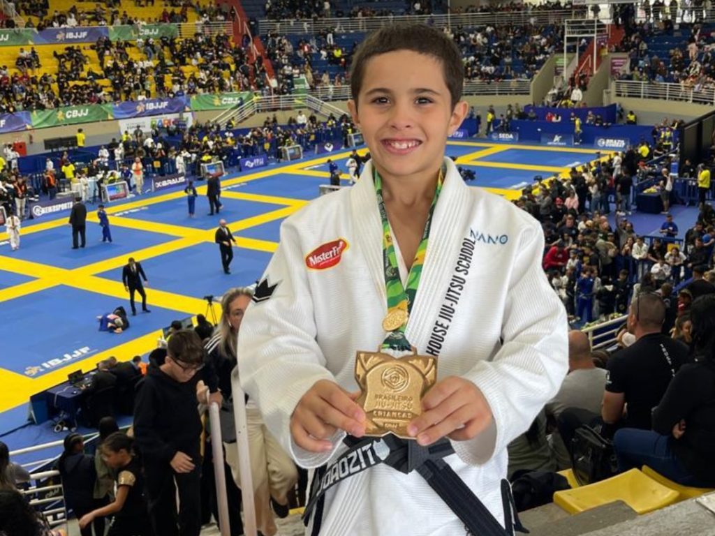 Aluno do Colégio Militar da Polícia Militar do Amazonas disputará campeonato internacional de Jiu-Jitsu em Las Vegas 5 PMAM ALUNO PEDRO CMPM 1024x768 1