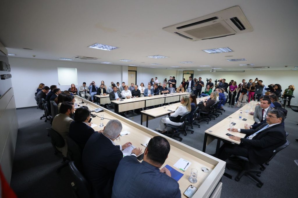 Parceria entre Afeam e OAB-AM amplia acesso à linha de financiamento para advogados no estado 5 Parceria entre Afeam e OAB AM amplia acesso a linha de financiamento para advogados no estado 3 Diego Peres Secom 1024x682 1