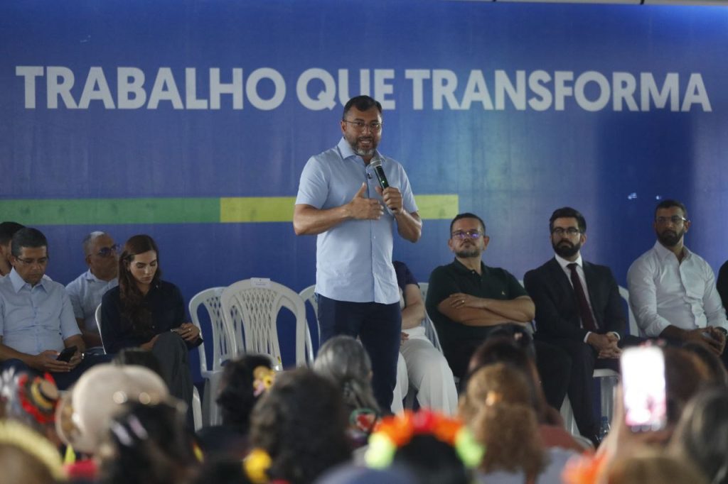 Governo do Amazonas mantém Passe Livre Estudantil para estudantes da rede estadual 3 Passe Livre Foto Diego Peres Secom 2 1024x682 1