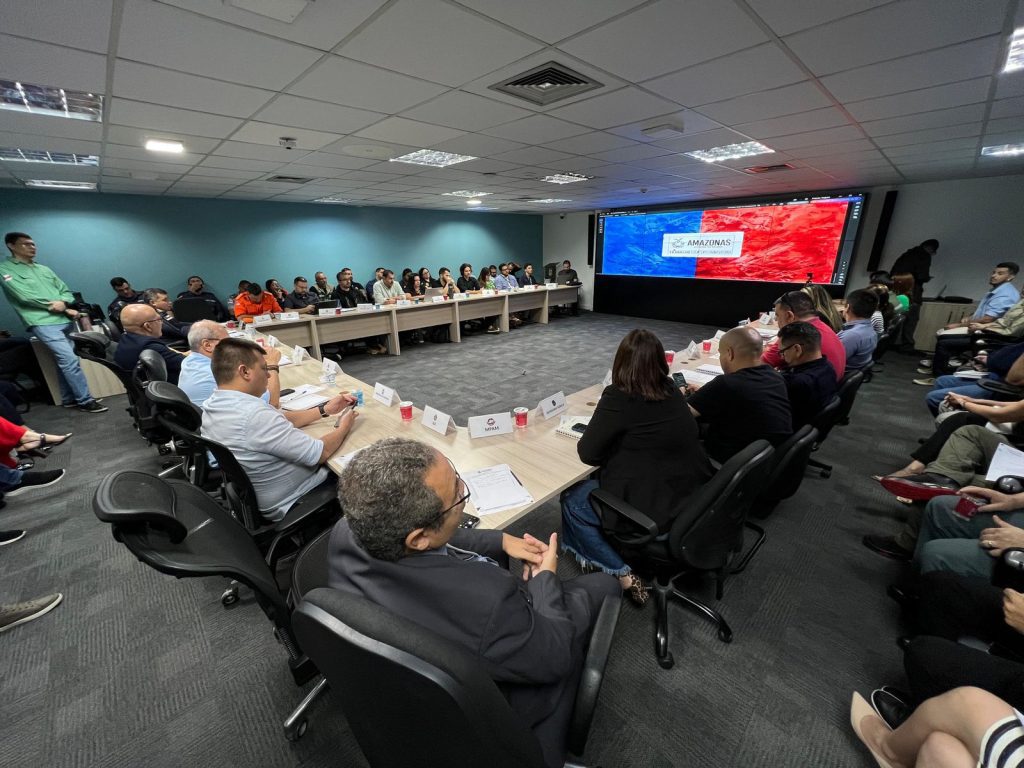 Festival de Parintins 2025: SSP-AM realiza última reunião de nivelamento 5 REUNIAO OPERACAO PARINTINS FOTOS VICTOR LEVY SSP 3 1024x768 1