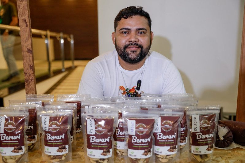 Representantes de Unidades de Conservação Estaduais compartilham boas práticas que aliam preservação ambiental e desenvolvimento sustentável 7 Raimundo Castro gerente da RDS Piagacu Purus