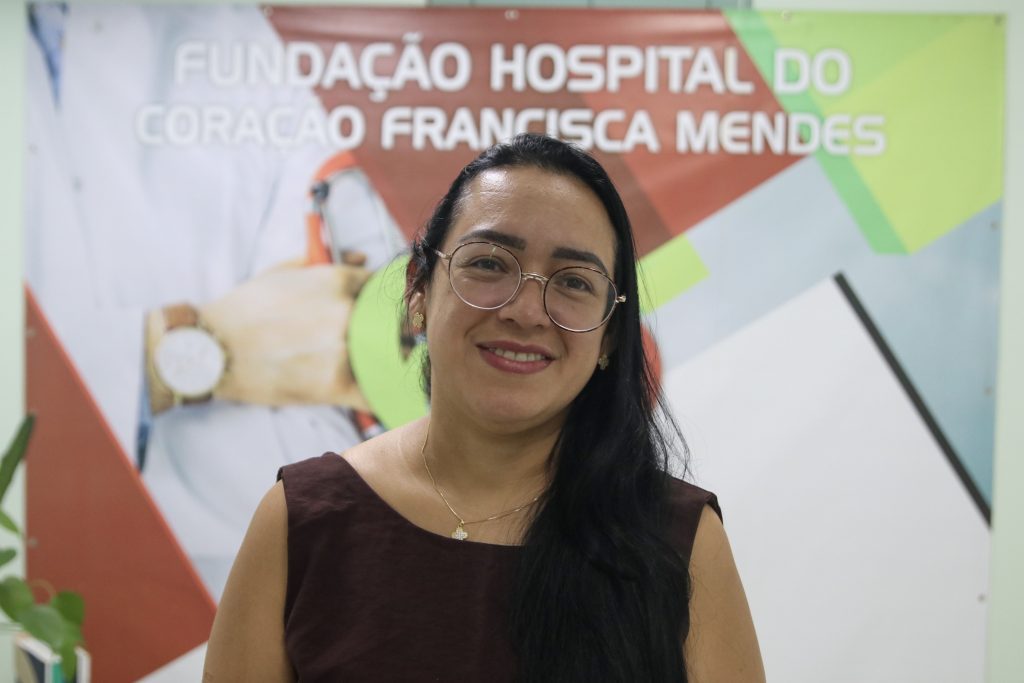 Investimentos do estado credenciam Hospital Francisca Mendes como Centro de Referência em Cirurgia Cardíaca Congênita 7 SECOM Restruturacao Francisca Mendes mae da paciente Larissa Almeida FOTO Arthur Castro 1024x683 1