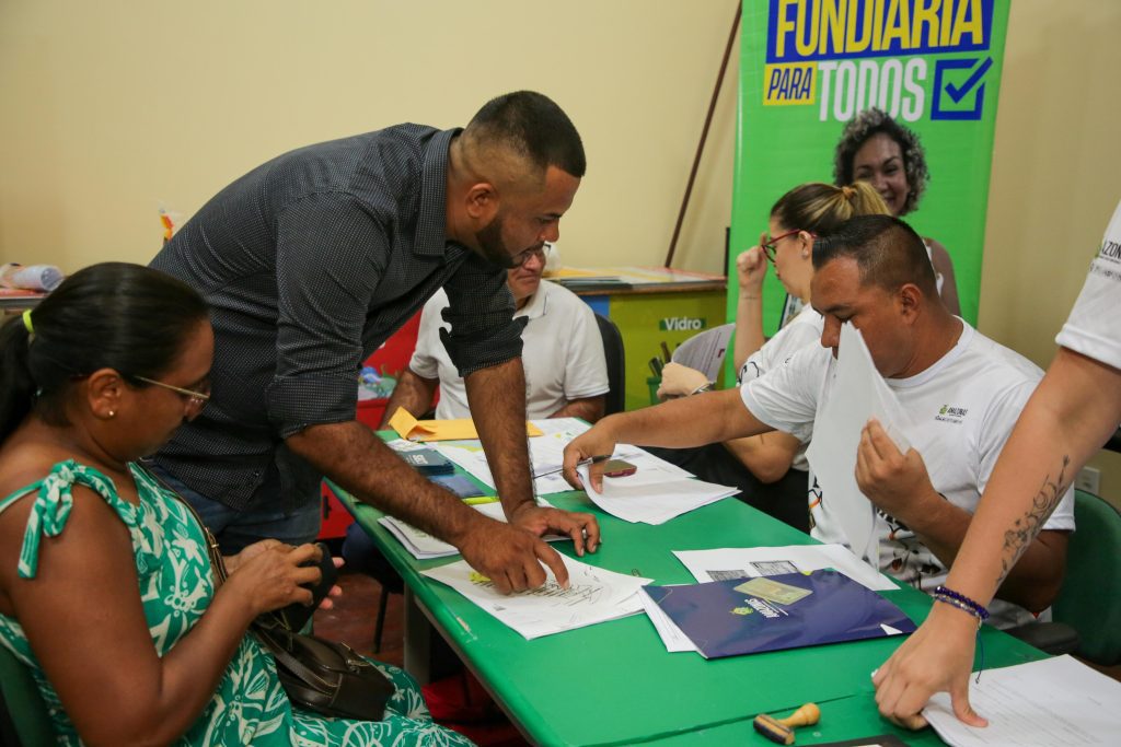 Festival de Parintins 2025: Sect faz atendimento para regularização fundiária nas comunidades São Tomé e Caburi 2 SECT PARINTINS ATENDIMENTO 1024x683 1