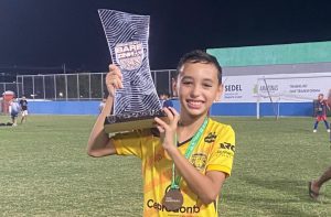 SEDEL 1 Samuel Feitosa Campeao Pelo Amazonas FC FOTO Arquivo Pessoal 300x197 1
