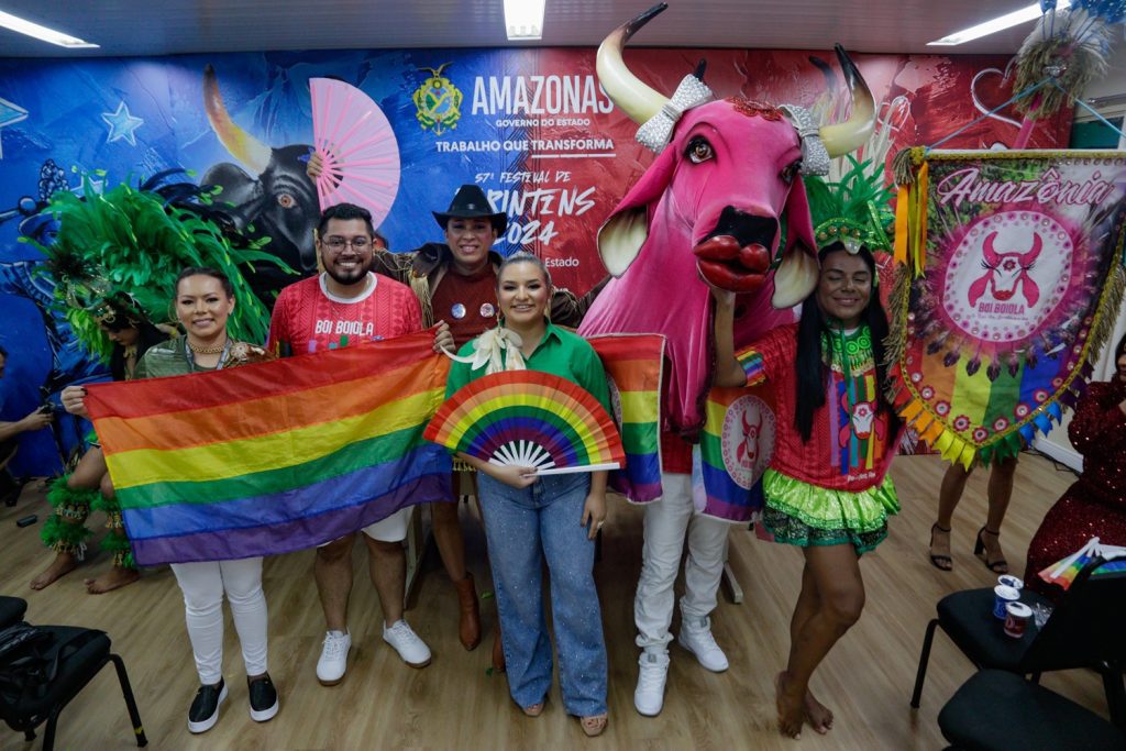 Festival de Parintins 2025: Sejusc promove Circuito do Orgulho para celebrar o Dia Internacional do Orgulho LGBTQIAPN+ 5 SEJUSC DIA DO ORGULHO PARINTINS FOTO LINCOLN FERREIRA 2 1024x683 1