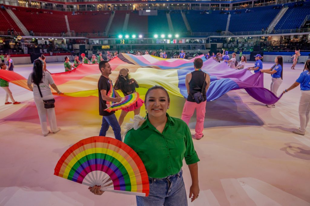 Festival de Parintins 2025: Sejusc promove Circuito do Orgulho para celebrar o Dia Internacional do Orgulho LGBTQIAPN+ 3 SEJUSC SECRETARIA DA SEJUSC JUSSARA PEDROSA DIA DO ORGULHO PARINTINS FOTO LINCOLN FERREIRA 1 1024x682 1