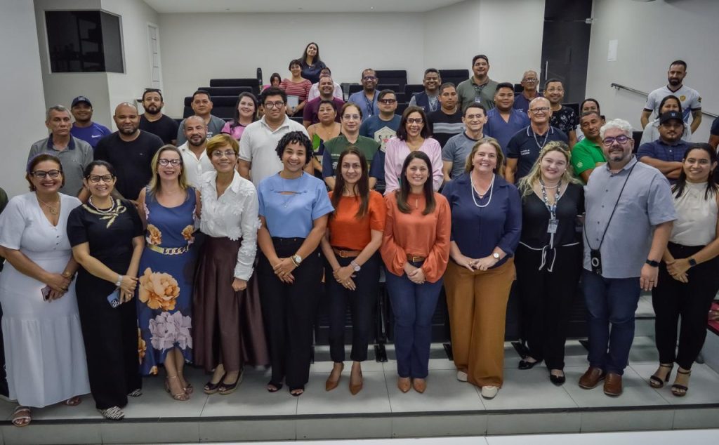 Festival de Parintins 2025: SES-AM reforça estrutura de saúde local e envia 113 profissionais para atuar em várias frentes 7 SES AM FOTO evandro seixas ses am 1 1024x634 1