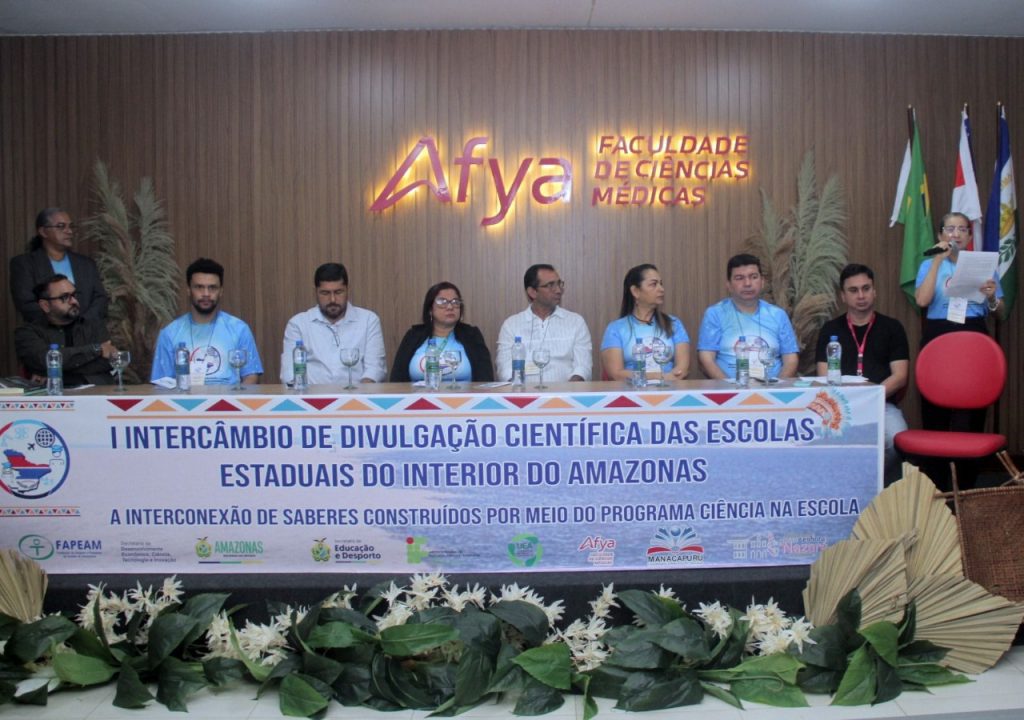 Com apoio do Governo do Amazonas, escolas públicas no interior recebem Intercâmbio de Divulgação Científica 2 WhatsApp Image 2025 06 16 at 105603 2 1024x720 1