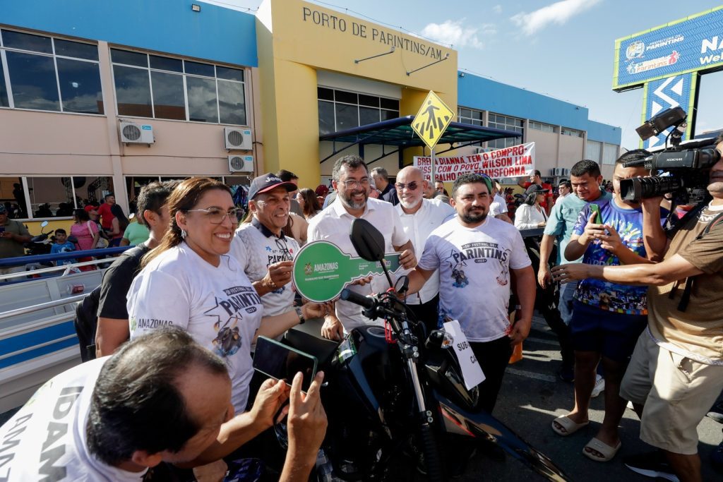 Em Parintins e Boa Vista do Ramos, Governo do Amazonas concede R$ 676,1 mil em crédito rural 2 WhatsApp Image 2025 06 23 at 134529 1024x683 1