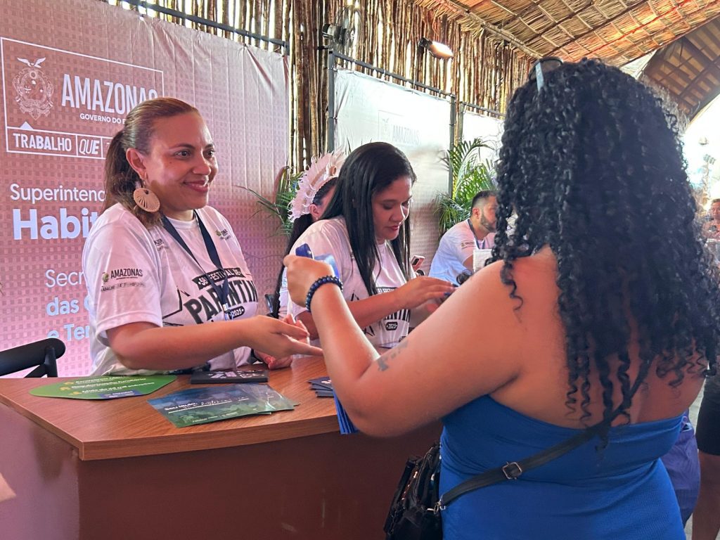 Festival de Parintins 2025: Sect inicia atendimento no Turistódromo com orientação sobre regularização fundiária 2 WhatsApp Image 2025 06 26 at 100911 1024x768 1