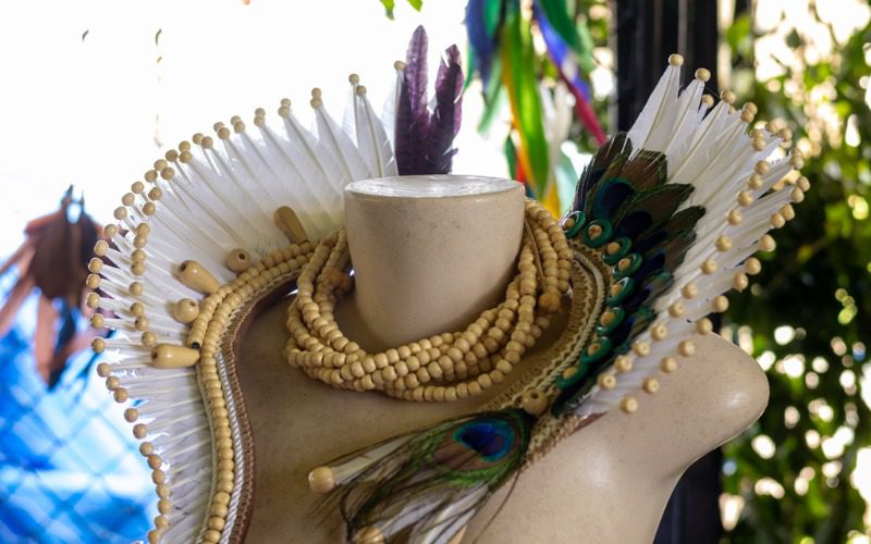 Festival de Parintins 2025: Setemp reforça orientação sobre proibição do uso de penas e partes de animais silvestres na Mostra de Artesanato e Economia Solidária 2 WhatsApp Image 2025 06 26 at 121147