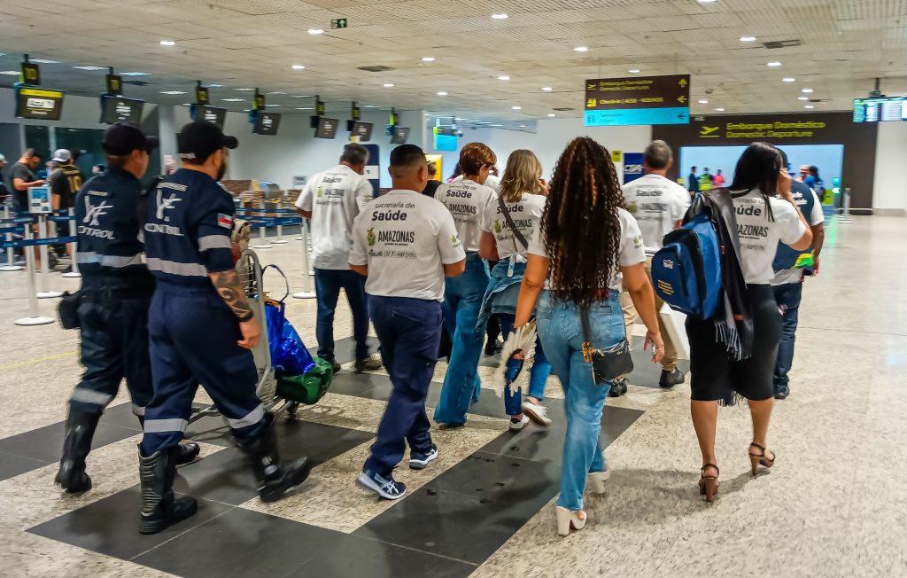 Festival de Parintins 2025: equipes da SES-AM começam a chegar à Ilha Tupinambarana para reforçar assistência em saúde 3 foto evandro seixas ses parintins2025 1024x652 1