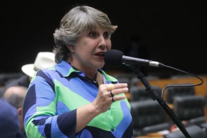 Comissão aprova projeto que flexibiliza acesso a informações de agentes políticos