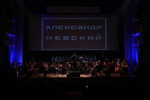 Concerto com obras de Alexandre Guerra e Prokofiev lota o Teatro Amazonas