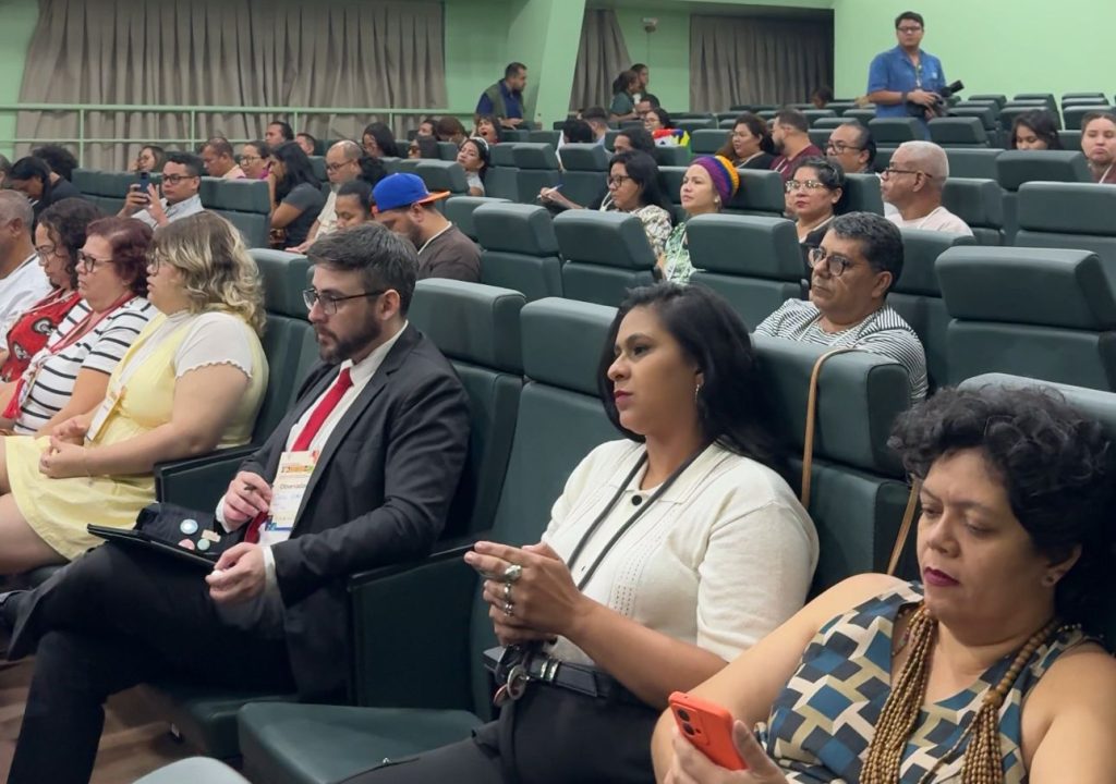 FVS-RCP reforça compromisso da vigilância em saúde para população LGBTQIA+ na 4ª Conferência Estadual 2 FVS-RCP reforça compromisso da vigilância em saúde para população LGBTQIA+ na 4ª Conferência Estadual